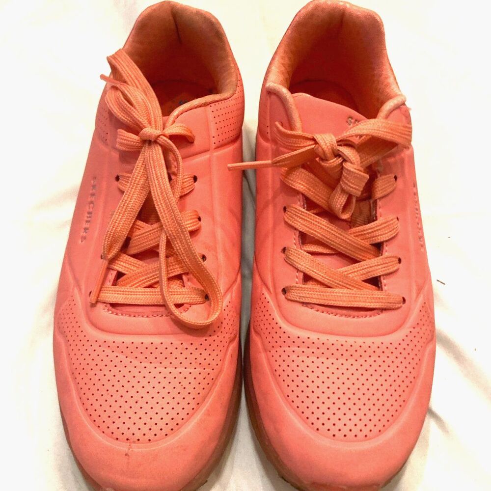 Skechers Street Uno Women's Size 5 Coral Peach Pink Air Cushion Sneakers
